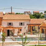 Ij Dvori *