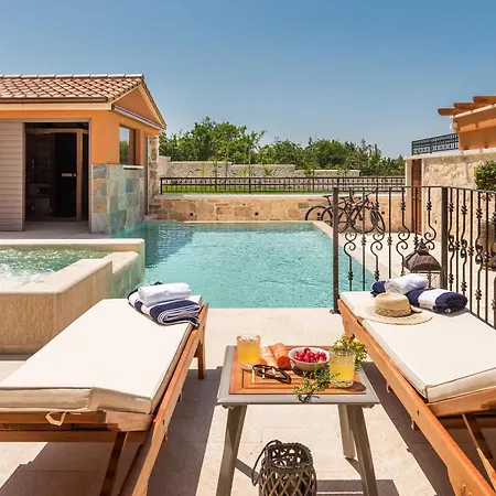 Villa Ij Dvori Skradin