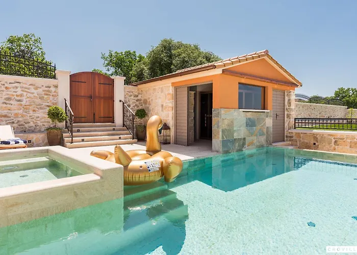 Villa Ij Dvori Skradin