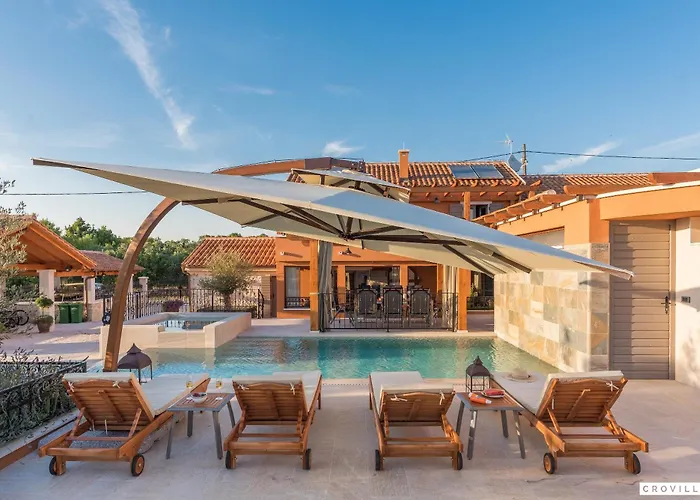 Ij Dvori Vila Skradin